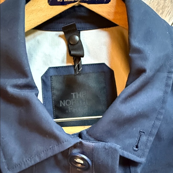 The North Face Men's Dark Blue Raincoat - Picture 2 of 5